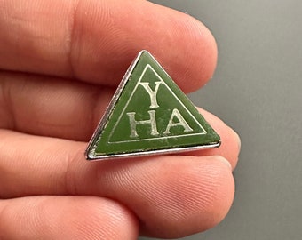 Vintage 1980s YHA Youth Hostels Association lapel pin badge brooch