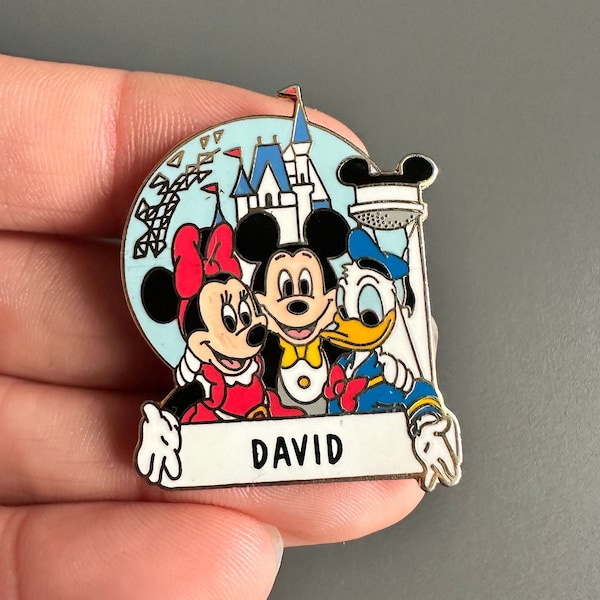 Disney David named Mickey Minie Mouse Donald Duch Main Street USA Trading Enamel Lapel Pin badge brooch