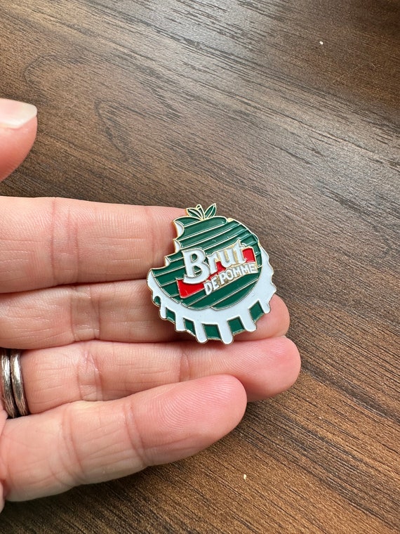 Badge Vintage Pins ELF COMPETITION auto épinglette formule pin signe