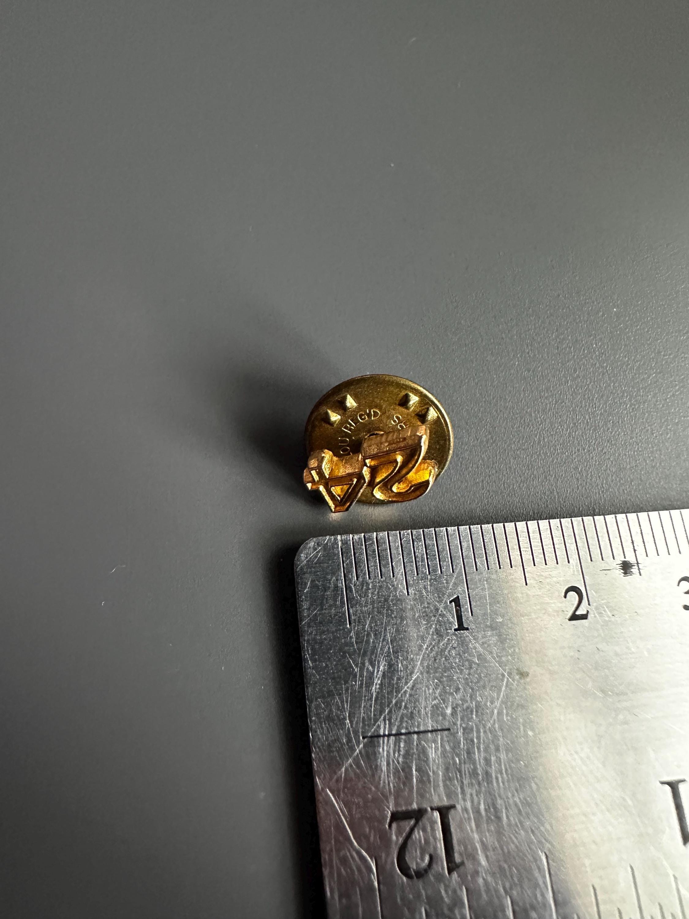 Number 24 Stencil Style Lettering Metal Gold-toned Lapel Pin Badge ...
