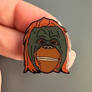 Orangutan orange Monkey face enamel lapel pin badge brooch