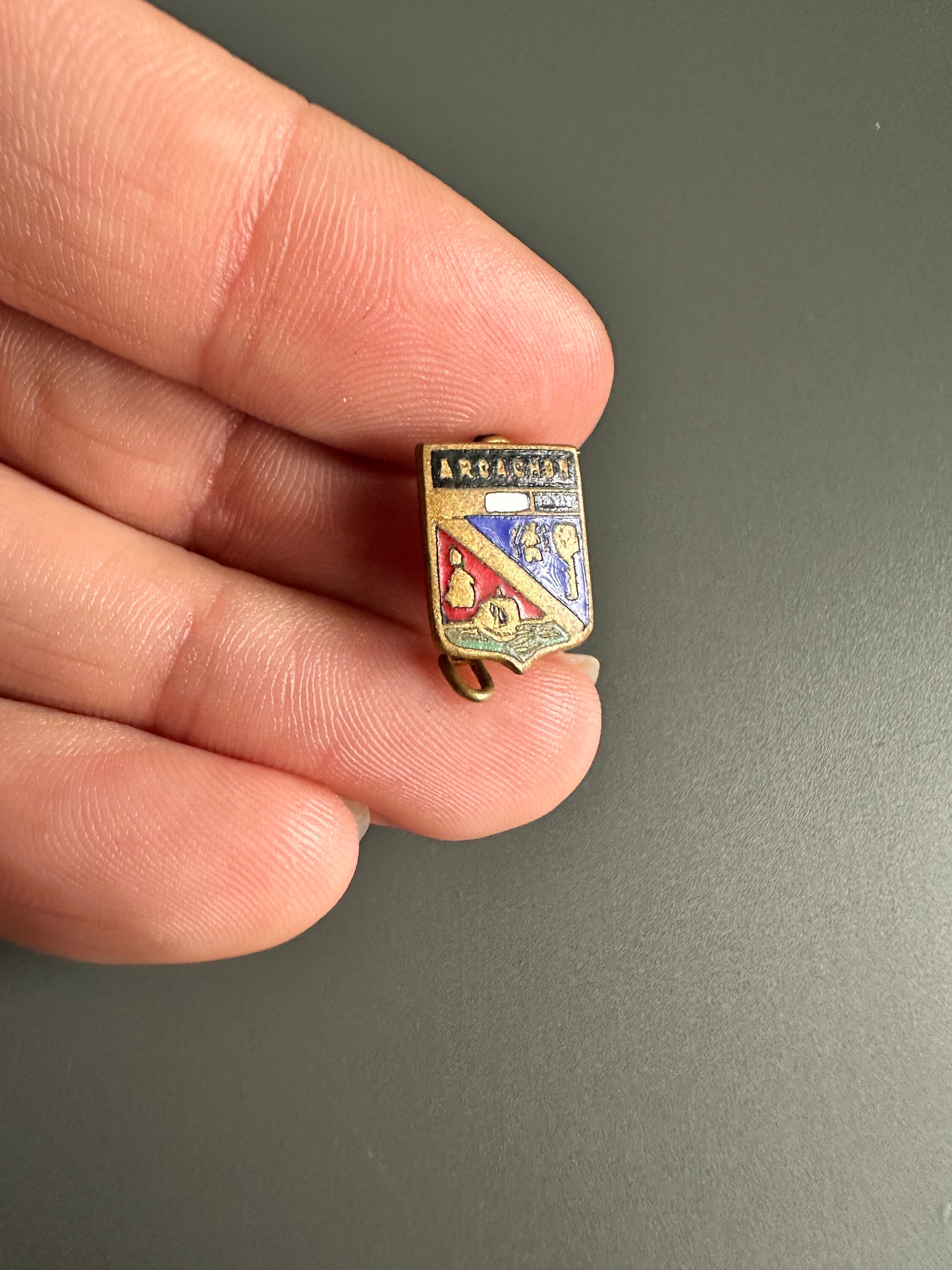 Ancienne Broche Insigne émaillée - Blason De La Ville D'Arcachon - Vintage, Occasion