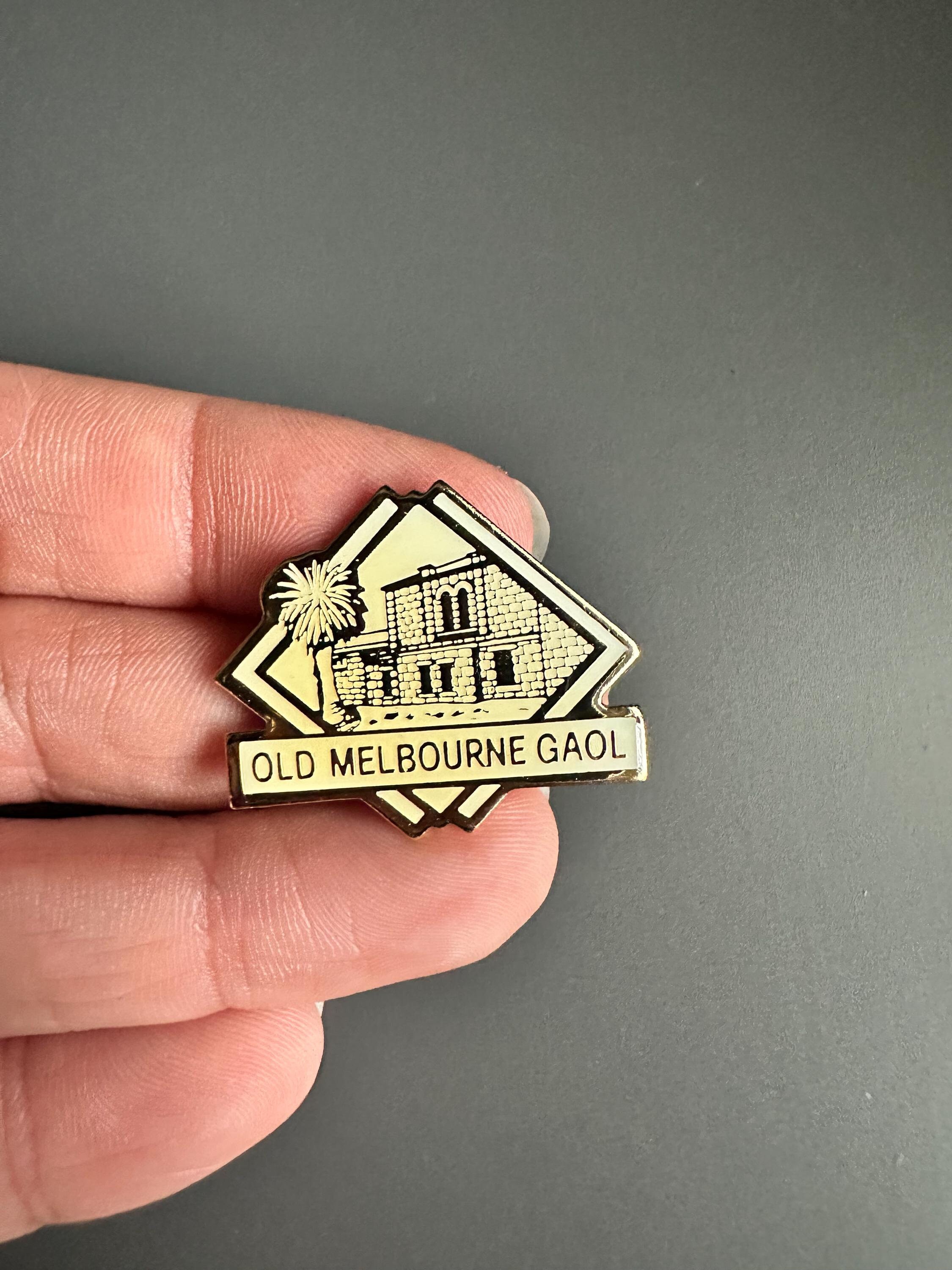 Retro White Old Melbourne Gaol Prison Sydney Australian Souvenir lapel pin badge brooch