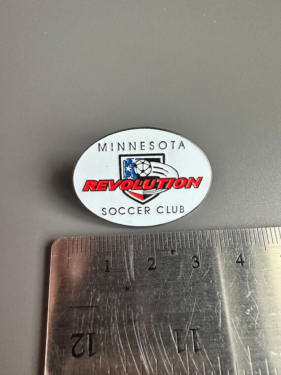 ミネソタ レボリューション サッカー クラブ フットボール エナメル