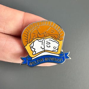 Melton Mowbray Pork Pie enamel lapel pin badge brooch