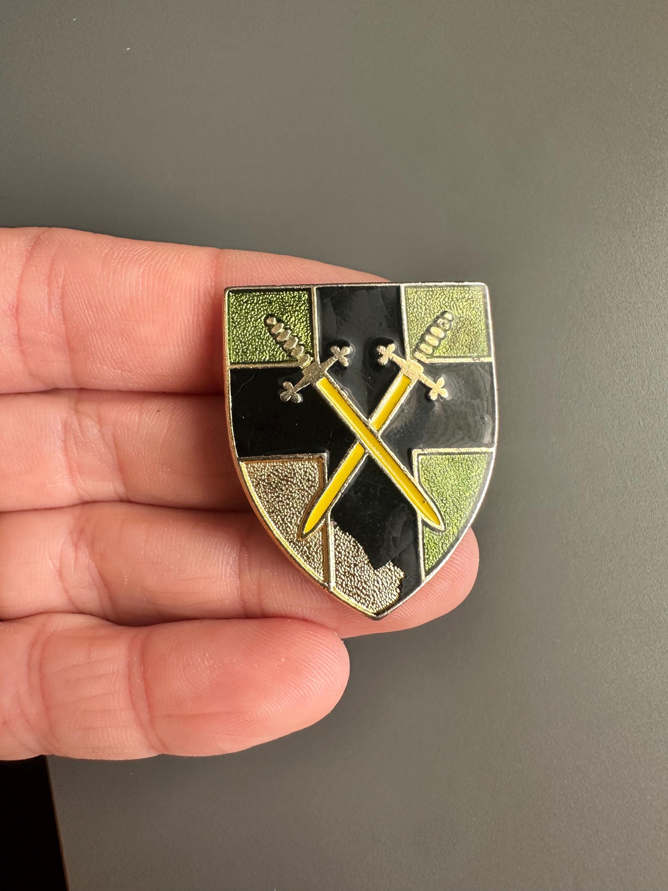 Redruth Quality Enamel Lapel Pin Badge