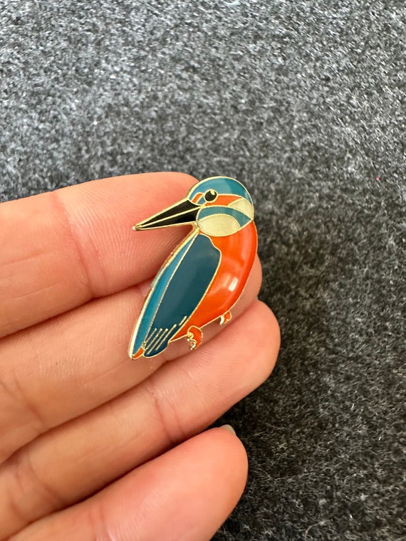 Common Kingfisher British bird enamel lapel pin b… - image 2