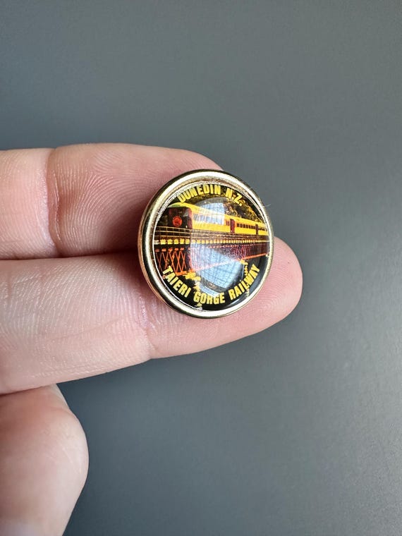 Vintage Taieri Gorge Railway Dunedin New Zealand Lapel Pin Badge