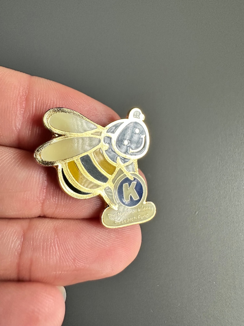 Bee Flying insect The National Kidney Research fund charity enamel lapel pin badge brooch image 2