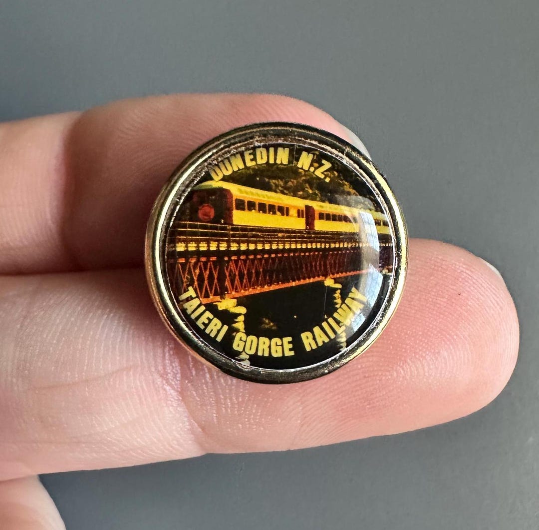 オリエンテーリング バッジ Vintage Taieri Gorge Railway Dunedin New Zealand Lapel Pin Badge