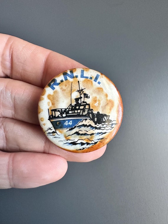 1970s Boating RNLI Help Lifeboats button lapel pin badge brooch - supporting charity Royal National Lifeboat Institution