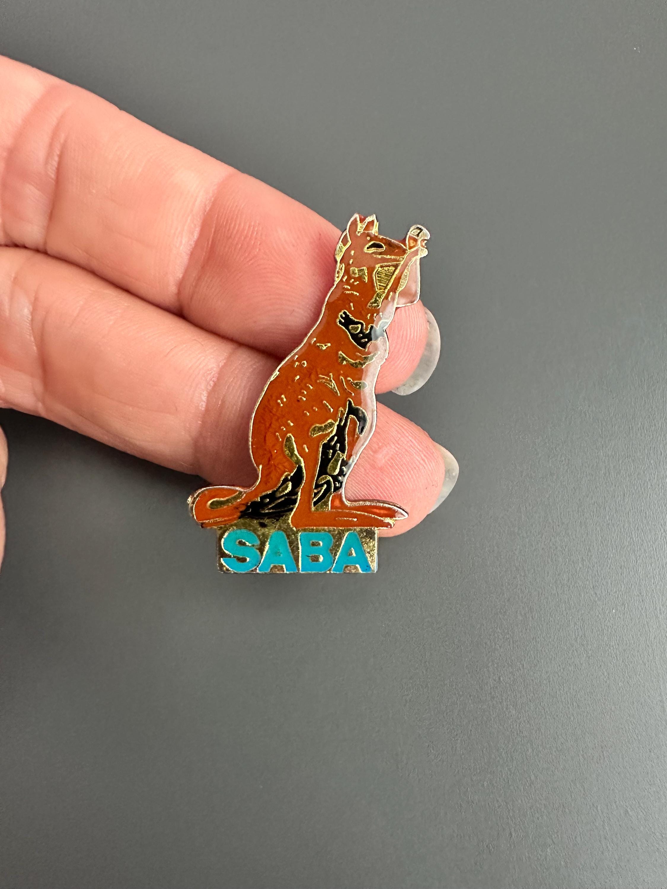 ヴィンテージ SABA オーストラリア カンガルー エナメル ラペル