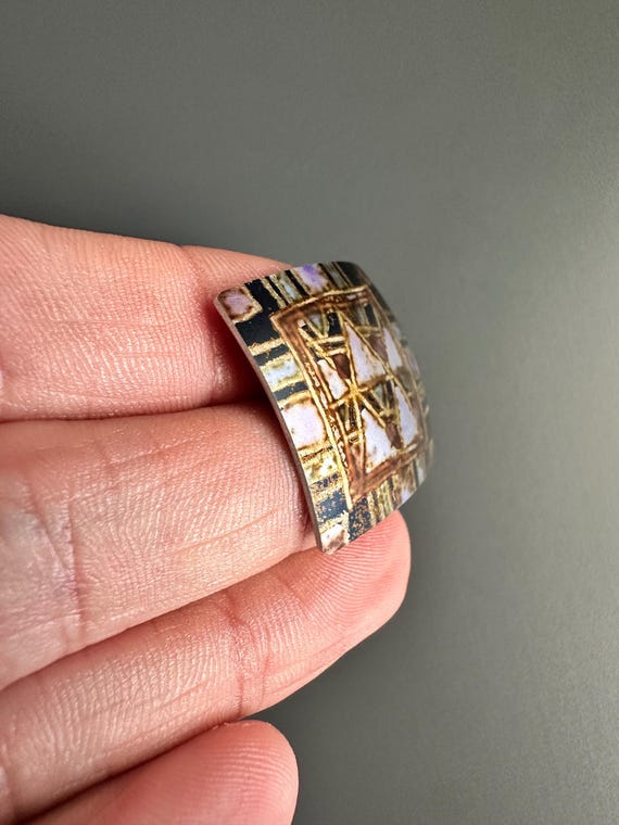 Retro curved patterned graphic design geometric s… - image 3