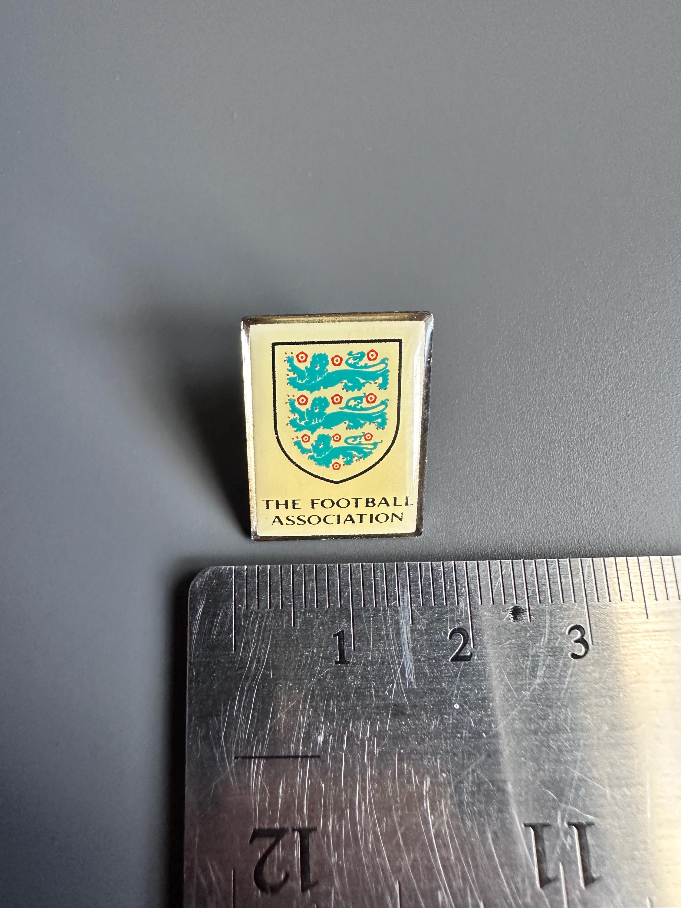 Pins Pin's Badge Vintage Voiture RARE Ancienne ROLLS ROYCE COLLECTION