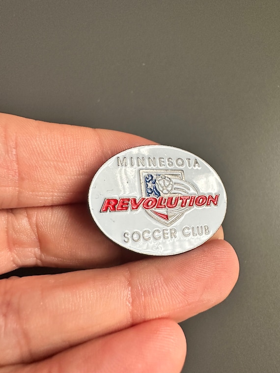 ミネソタ レボリューション サッカー クラブ フットボール エナメル