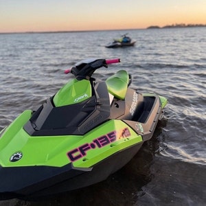 Aangepast Sea Doo-lettertype jetski-registratie / sticker CF-nummer (set van 2)