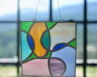 Attrape-soleil abstrait fait main en vitrail : art de la fenêtre par coalescence