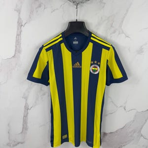 Fenerbahçe S.K. Jersey para hombre Local 23/24 | PUMA