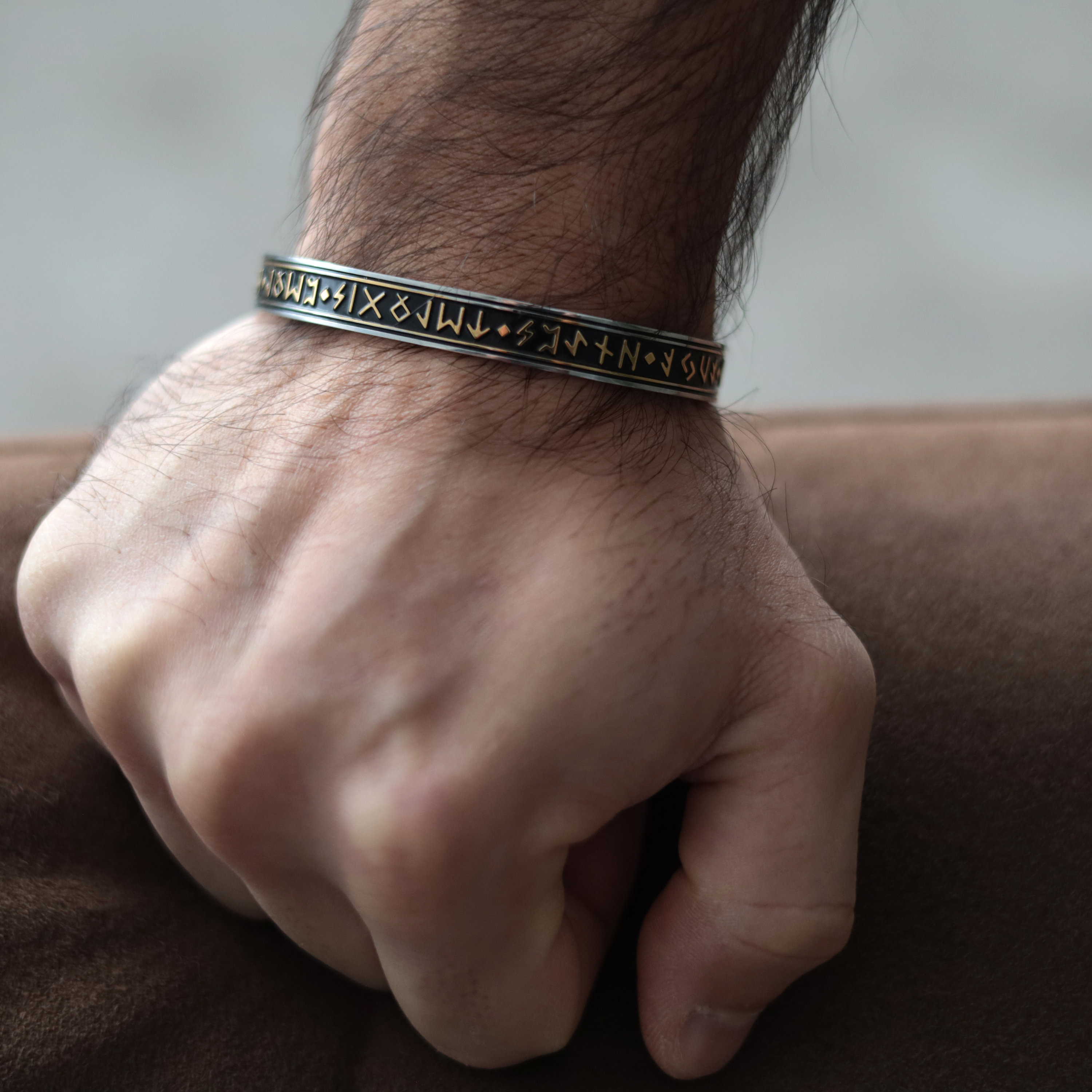 Iron man bracelet - Etsy 日本