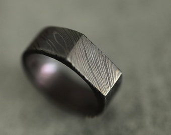 Siegel aus schwarzem Damaststahl, handwerkliche Majestät, handgefertigter Ring aus schwarzem Damast – Einzigartig gefertigter Ring – Verlobungsring – Größe 9/13 US
