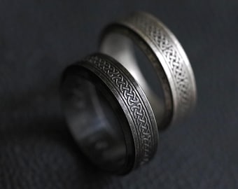 Keltische knoop draairing: geoxideerde zwarte roestvrijstalen Viking fidget sieraden