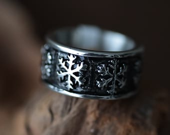 Snowflake design wide band ring for women, gothic stainless steel ring, intricate design, black and silver decorated ring, present for her