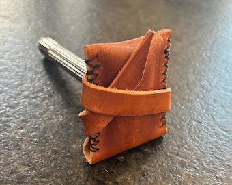 Minimalist Leather Safety Razor Travel Case