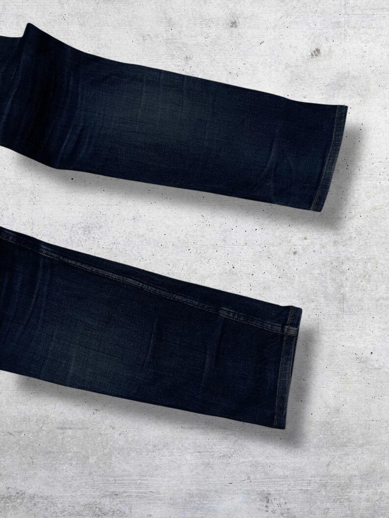Acne Studios donkerindigo denim W28 | Minimalistische slimfit jeans | Scandinavische ontwerper afbeelding 13