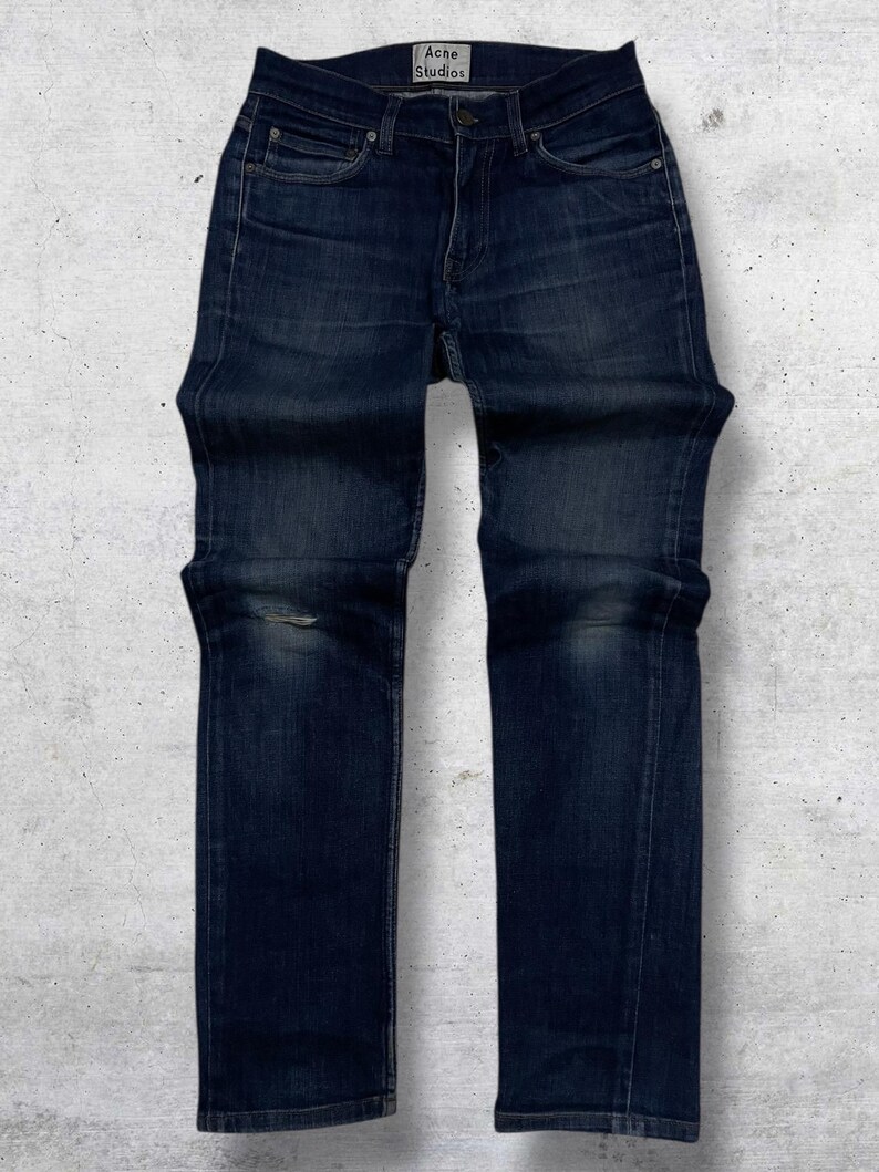Acne Studios donkerindigo denim W28 | Minimalistische slimfit jeans | Scandinavische ontwerper afbeelding 2