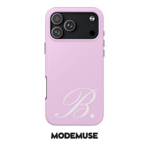 CAPA DE CELULAR PERSONALIZADA COM INICIAL ROSA: Texto branco sobre fundo rosa chiclete