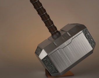 Réplique 1:1 du marteau de Thor - Entièrement colorée et assemblée - Imprimé en 3D