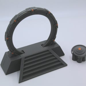 Off-world pedestal with a DHD | Spinning Inner Ring | Fully Colored and Assembled