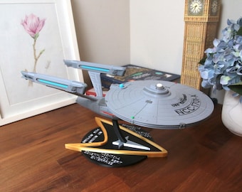20-Zoll-Konformere Refit NCC-1701-AEnterprise (Large) - 3D gedruckt - Vollständig gefärbt und montiert