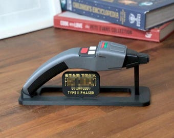 Erster Kontakt Bumerang Phaser mit Ständer - 3D Gedruckt - Vollständig gefärbt und montiert