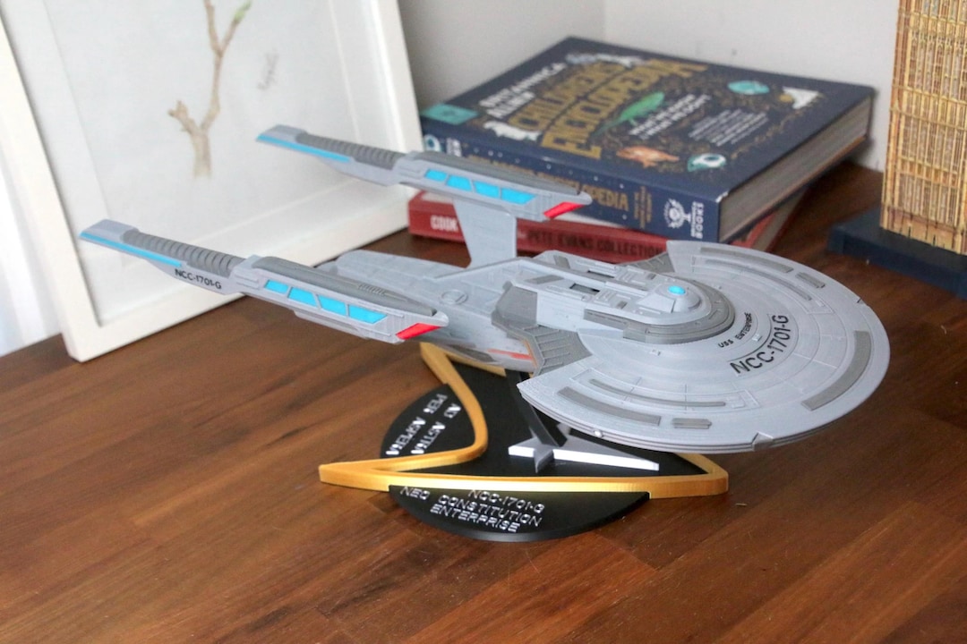 17-inch Neo Constitution Class NCC-1701-G Enterprise 3D