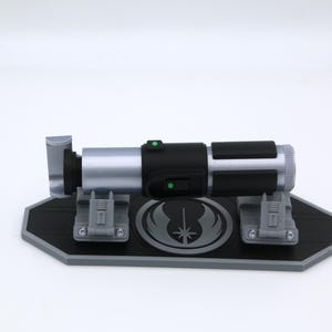 Yoda&#39;s Lightsaber Hilt with Stand - 3D Printed Replica