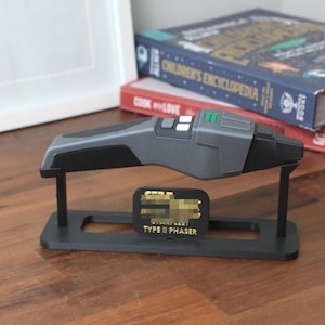TNG Cobrahead Phaser with stand - The Next Generation Phaser - 3D Printed - Fully colored and assembled