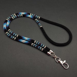 Lanière de perles de rocaille Boho : collier et support de carte d'identité noir et bleu d'inspiration ethnique