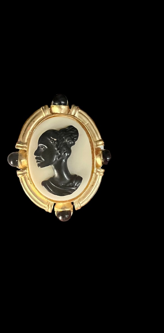 Black Woman Cameo Mourning Pin Brooch Gold Tone Vi