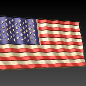 以下が含まれることがあります： 波打つデザインのアメリカ国旗のウッドアート。赤、白、青で塗られており、青いフィールドに50個の白い星が描かれている。