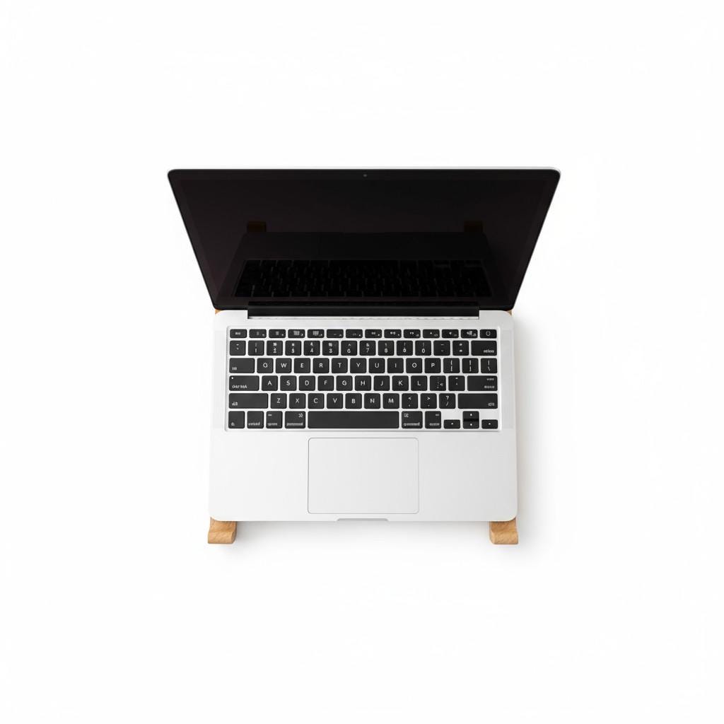 ミニマリストな木製ラップトップスタンド：人間工学に基づいた