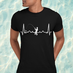 T-Shirt | Angler | Fisher | Fishing | Heartbeat | Sustainable | Gift for Men - Men&#39;s T-Shirt