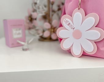 Personalisierte Daisy Blumen Acryl Taschenanhänger, Kinder Name Schlüsselbund
