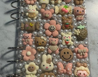 Charm Binder in pink, beige and brown