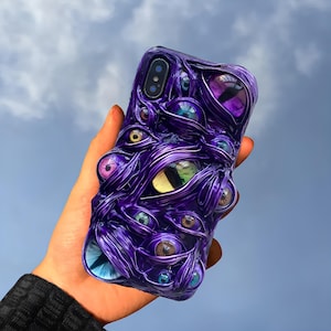 Benutzerdefinierte Halloween Dekor Creepy Eyes Creme Fall mit Kette für iPhone 16e 16 15 14 Pro Max, Samsung A56 S25 Edge, Google Pixel 8 9 9A Pro Fall