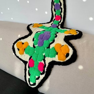 90s Neon Pony Bead Lizard Tufted Rug Wall Hanging, Nostalgic gifts, one of a kind tapestry, getuftet teppich, 90er dekor image 1