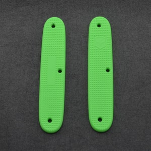 Łuski rękojeści Cerakote, zielone, zielone papugi H-331, Łuski 93 mm - SAK MOD PARTS