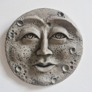 Hand-Sculpted Stoneware Full Moon Face – Lunar Wall Art (15.5cm)