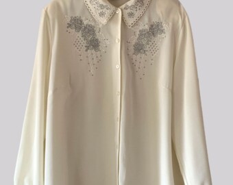 True vintage blouse size 52/54 in cream, embroidery