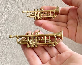 Dollhouse Miniature Trumpet, Musical Instrument, Custom Scale (3D printed)